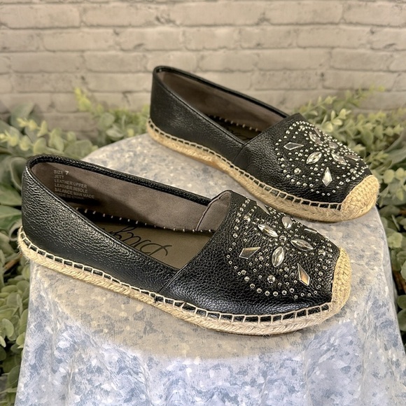 Brighton “Jett” Black Leather Silver Stud Espadrille Slip-on Flats WMS 7M🖤EUC - Picture 8 of 8